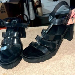 MIX NO.6 Black Clear Shoes 👠 Heels Like NEW wore once 4 inch heels Very CUTE 🥰
